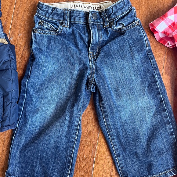 Boy Bundle/Lot. Navy Puffer Vest, Jeans, & White/Red Romper. SZ 18-24 mos. - Picture 4 of 7